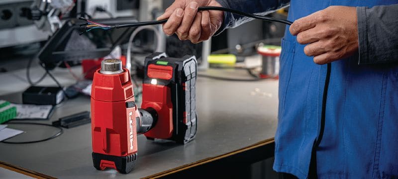 NHG 6-22 Batteridrevet varmepistol Robust batteridrevet varmepistol med hurtig opvarmning og kraftig luftgennemstrømning til kabelafslutninger, rørbøjning og varmekrympning (Nuron-batteriplatform) Arbejdsopgaver 1