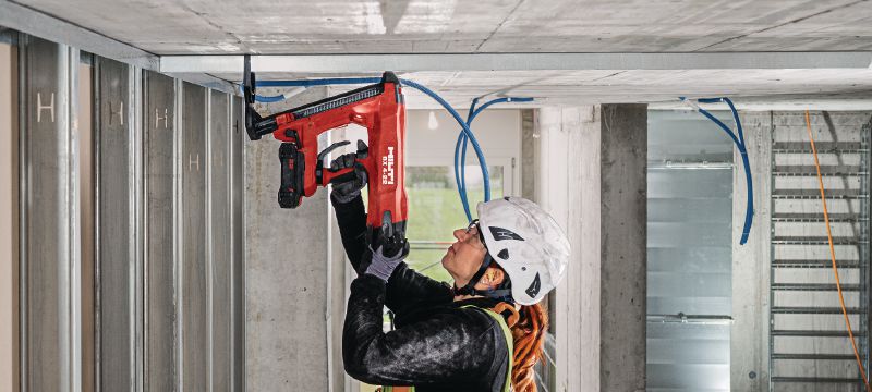 BX 4-22 Batteridrevet boltpistol - Gipsvæg BX 4-22 Batteridrevet boltpistol til fastgørelse af gipslægter og andre materialer på beton, stål og murværk Arbejdsopgaver 1