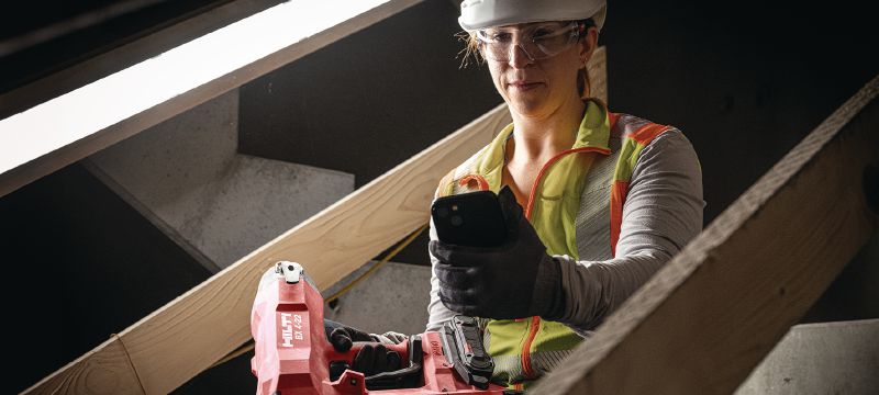 BX 4-22 Batteridrevet boltpistol - Gipsvæg BX 4-22 Batteridrevet boltpistol til fastgørelse af gipslægter og andre materialer på beton, stål og murværk Arbejdsopgaver 1