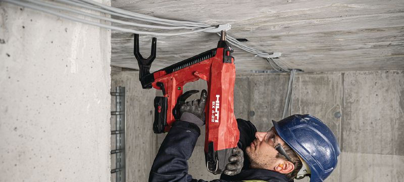 BX 4-ME-22 Batteridrevet boltpistol BX 4-22 Batteridrevet boltpistol til montering af kabler, trækrør og gevindbolte i beton, stål og murværk Arbejdsopgaver 1